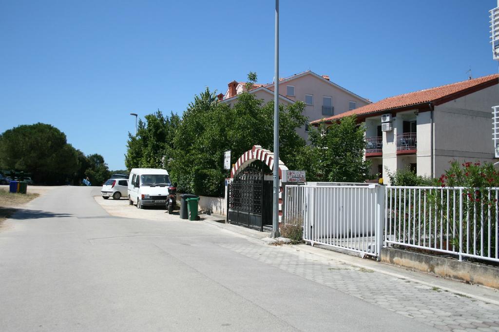 Apartments Nea Rovinj Exteriör bild